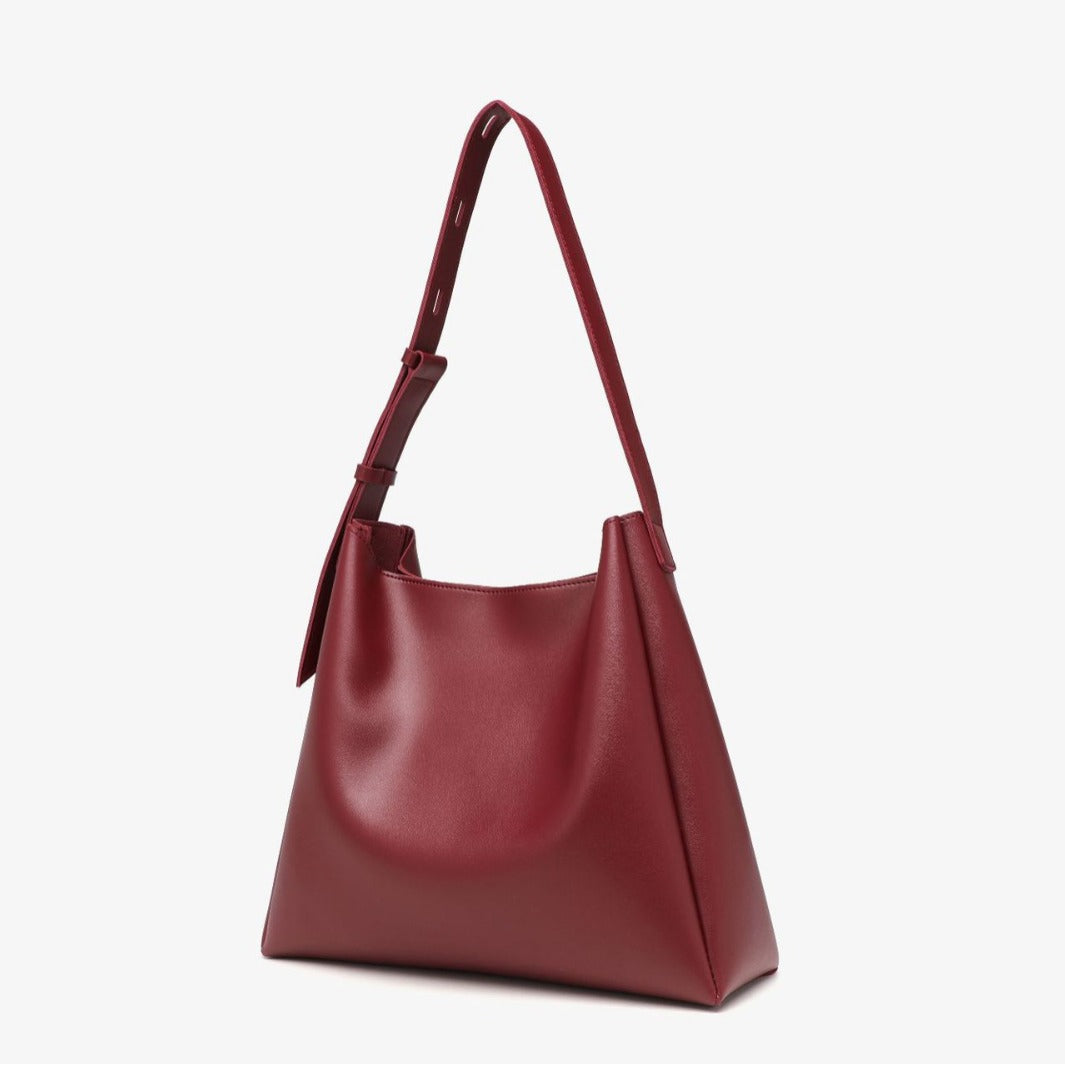 The Amélie Soft Everyday Tote in textured PU leather